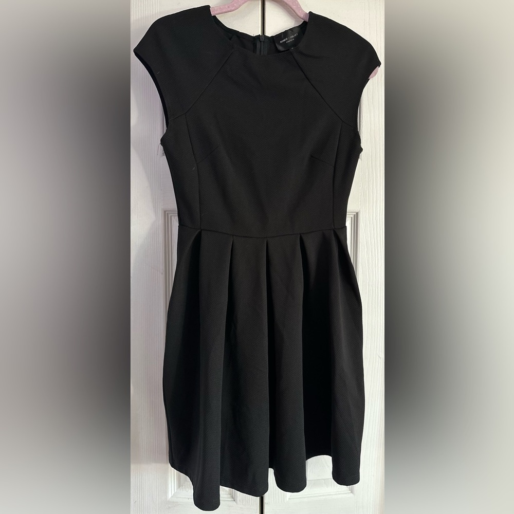 Romeo & Juliet couture black fit n flare dress